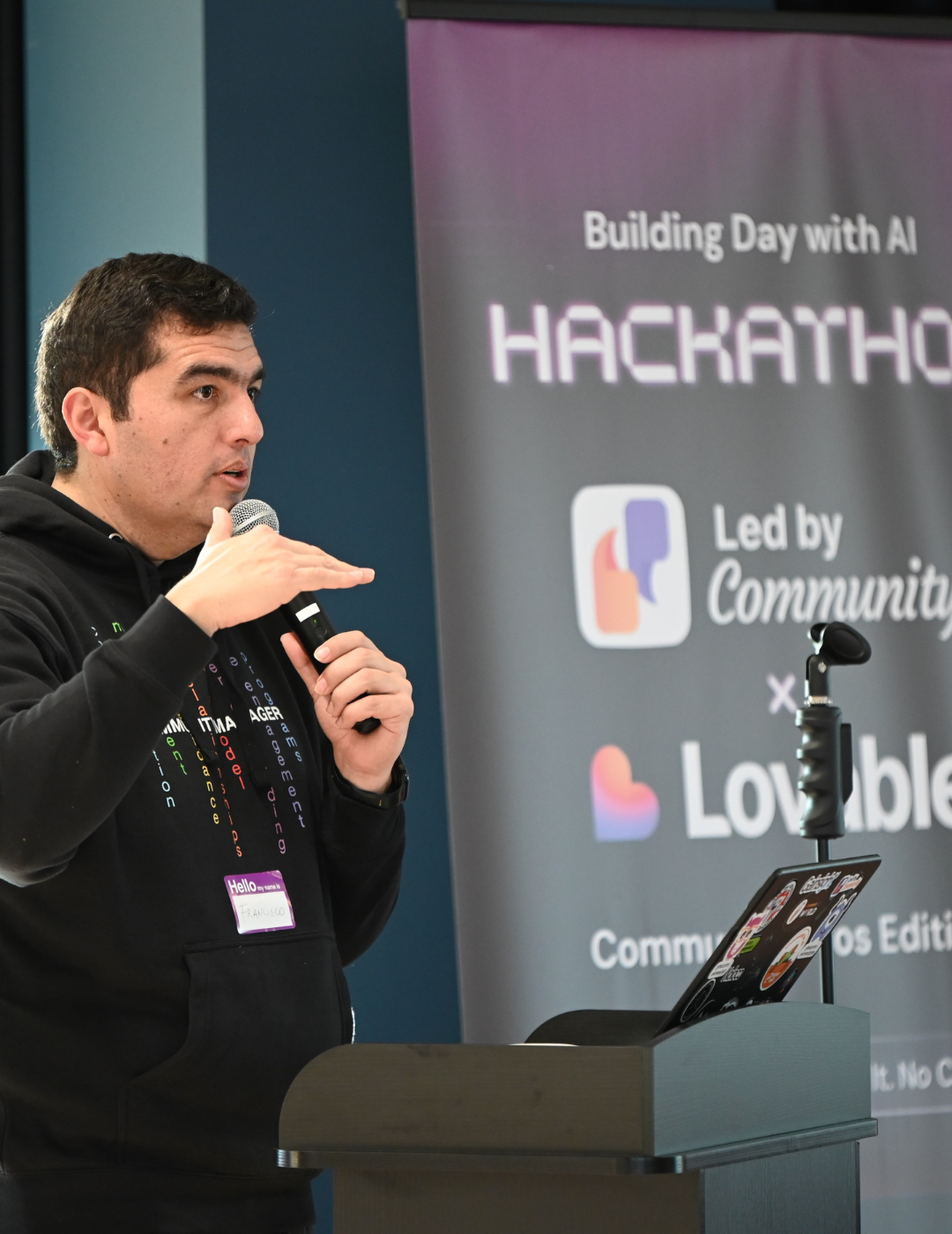 Francisco Opazo speaking at a hackathon event